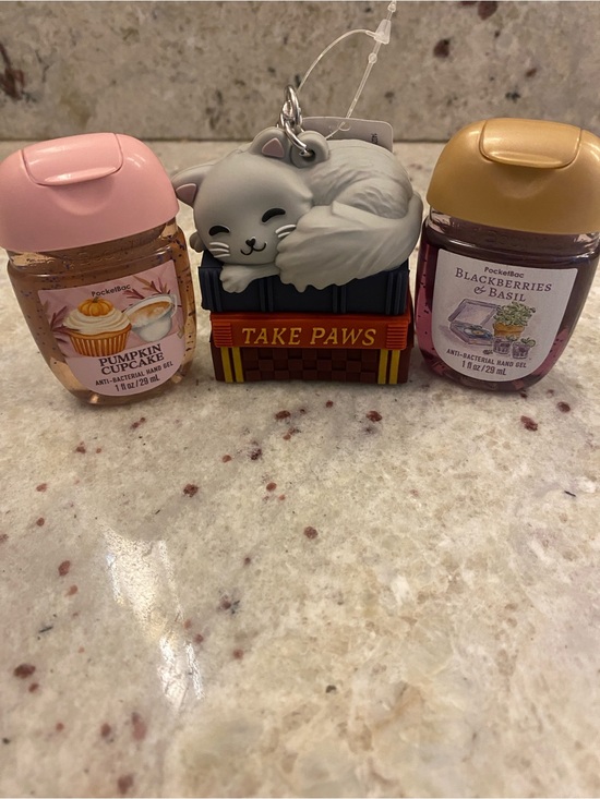 Bath & Body Works Other - Bath & Body Works set cat bag charm gel holder and 2 assorted hand gels NWT